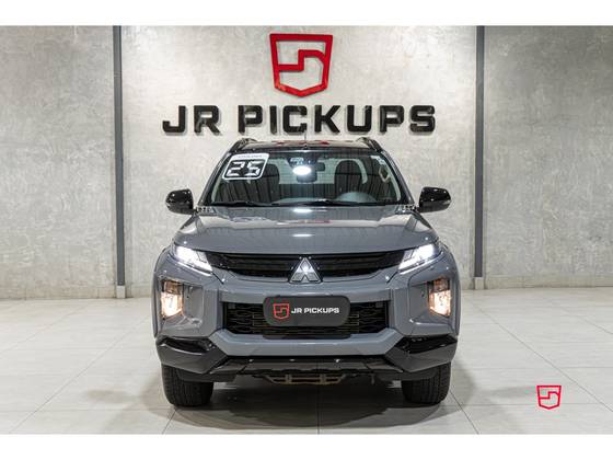 MITSUBISHI L200 TRITON 2.4 16V TURBO DIESEL SPORT HPE-S URBAN CD 4P 4X4 AUTOMÁTICO